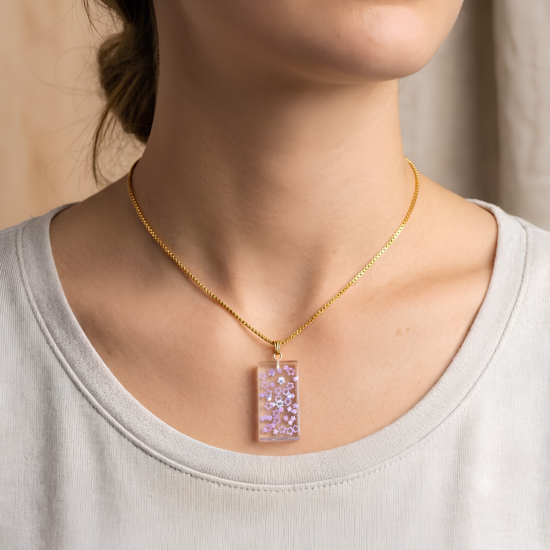 Minimalist Rectangular Resin Pendant Necklace with Delicate Inclusions – Unisex Gold Chain Jewelry